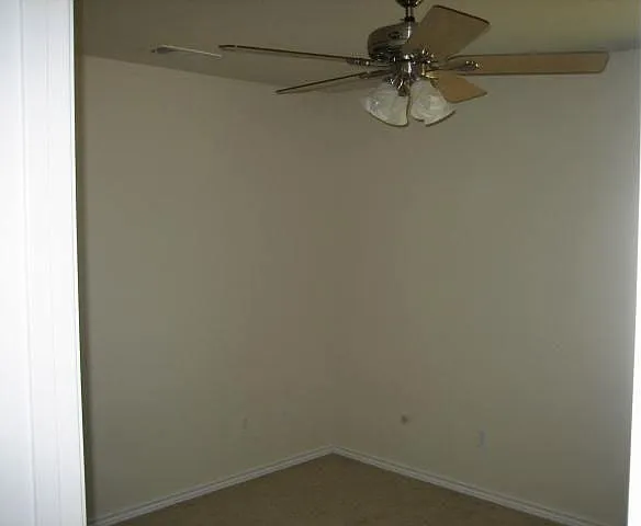 66 Golden Poppy Loop — Photo 9