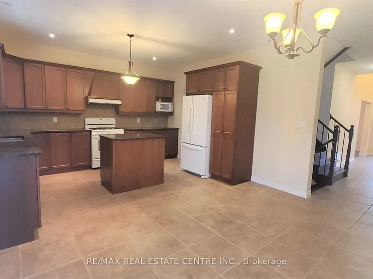 15 Sasha Ct — Photo 8