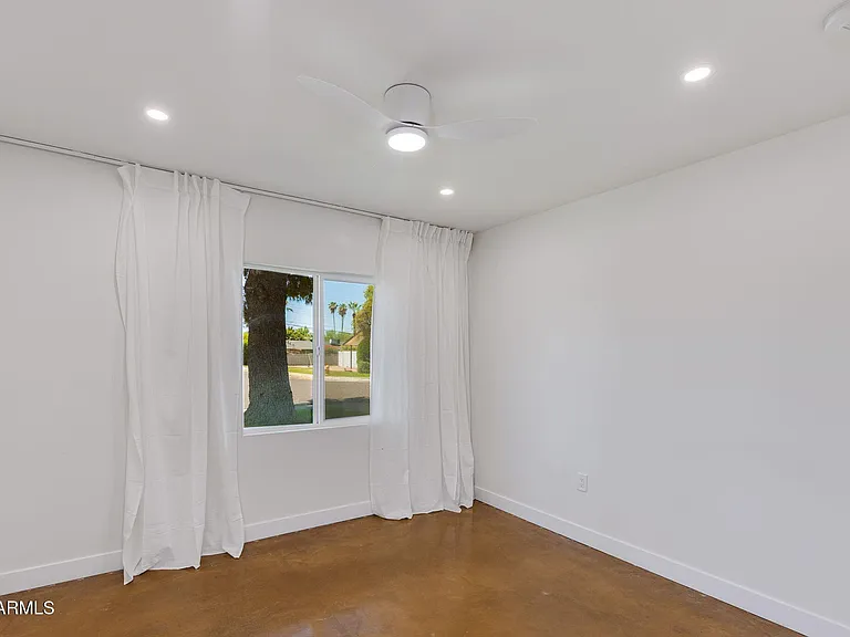 3412 E Turney Ave — Photo 22