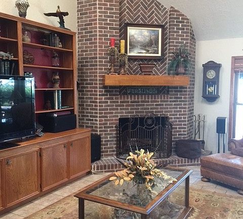 5th image of 848 Acorn St