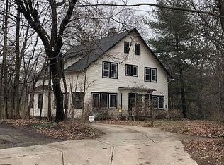 1735 Preyer Ave, Cleveland Heights, OH 44118