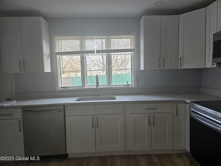 86 Hackett Blvd #1 — Photo 5
