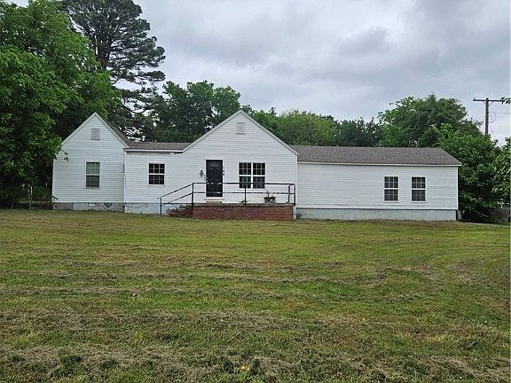 2nd image of 509 Sherwood Ave