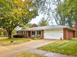 2811 Carmac Rd, Rockford, IL 61101