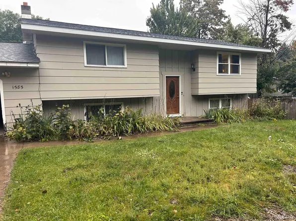 1585 Granite Ave, Marquette, MI 49855