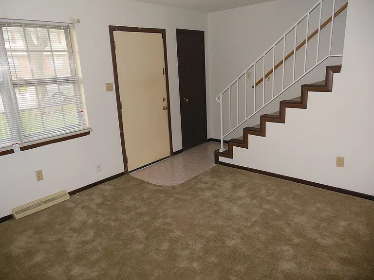4522-4536 W Bellview Dr — Photo 8