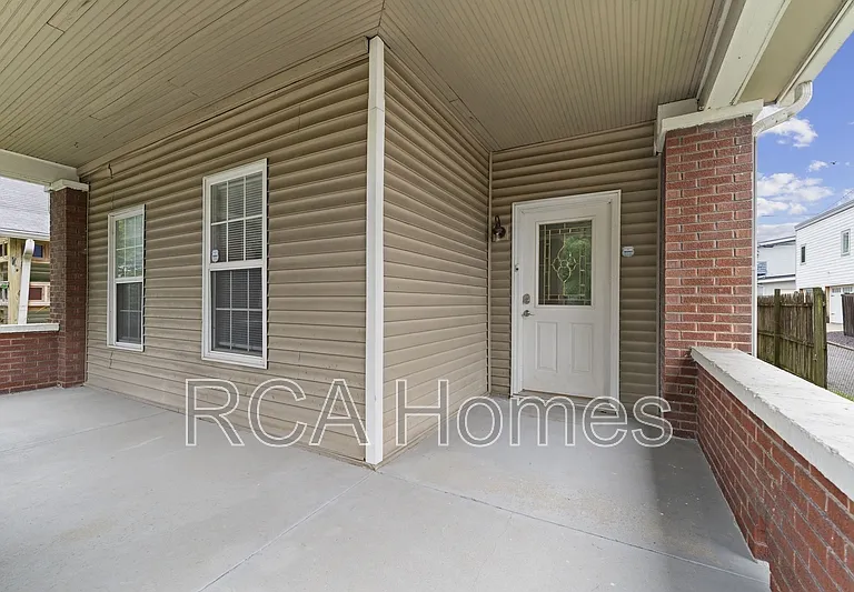 1156 Fletcher Ave — Photo 2