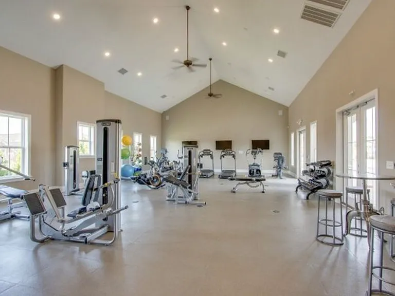 7025 Headwaters Dr — Photo 27
