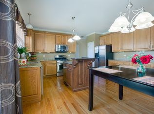 5 Walbridge Ct, Algonquin, IL 60102