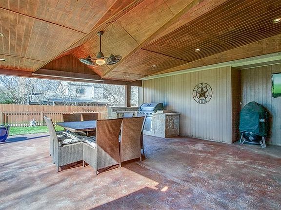 2nd image of 2211 Owens Blvd