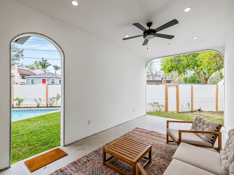 1221 S Chavez St — Photo 20