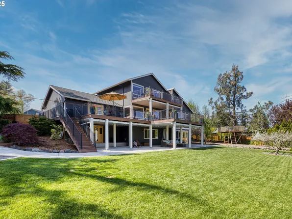 2401 Pimlico Dr, West Linn, OR 97068