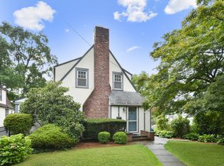 95 Myrtle Blvd, Larchmont, NY 10538