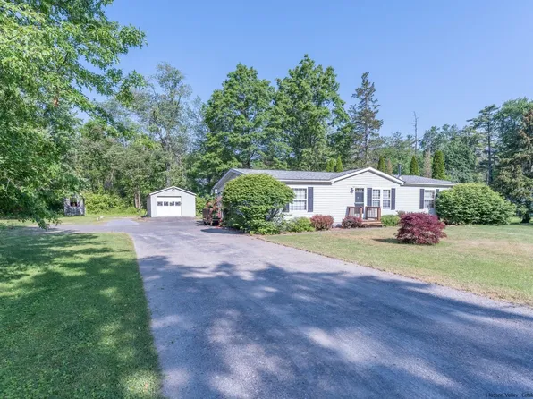 13 Wildwood Lane, Saugerties, NY 12477