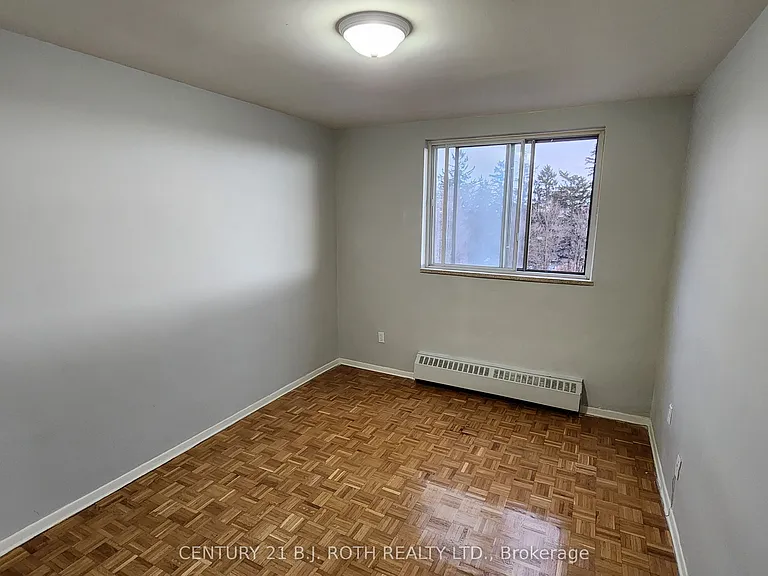 37 Peel St #808 — Photo 11