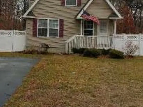 11 The Grn, Shirley, NY 11967