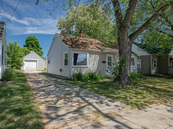 722 Roosevelt St, Menasha, WI 54952