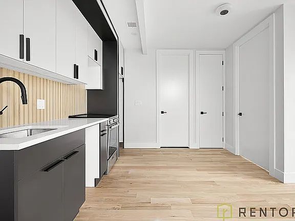 5th image of 22 Frost St #503