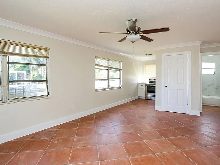 2829 Shoreview Dr — Photo 6