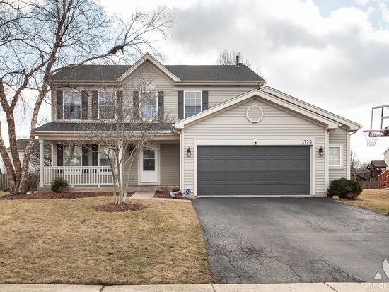 1456 Schoenherr Ave, Bolingbrook, IL 60490