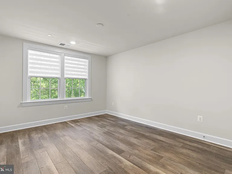 10513 Rossini Ln — Photo 27