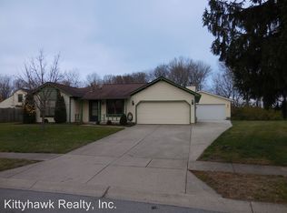 811 Hunters Ridge Dr, Fairborn, OH 45324