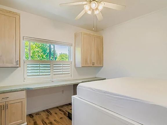 5th image of 2045 Goshawk St #B