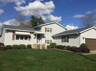 236 E Friend St, Columbiana, OH 44408