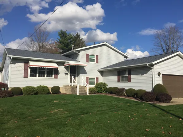 236 E Friend St, Columbiana, OH 44408