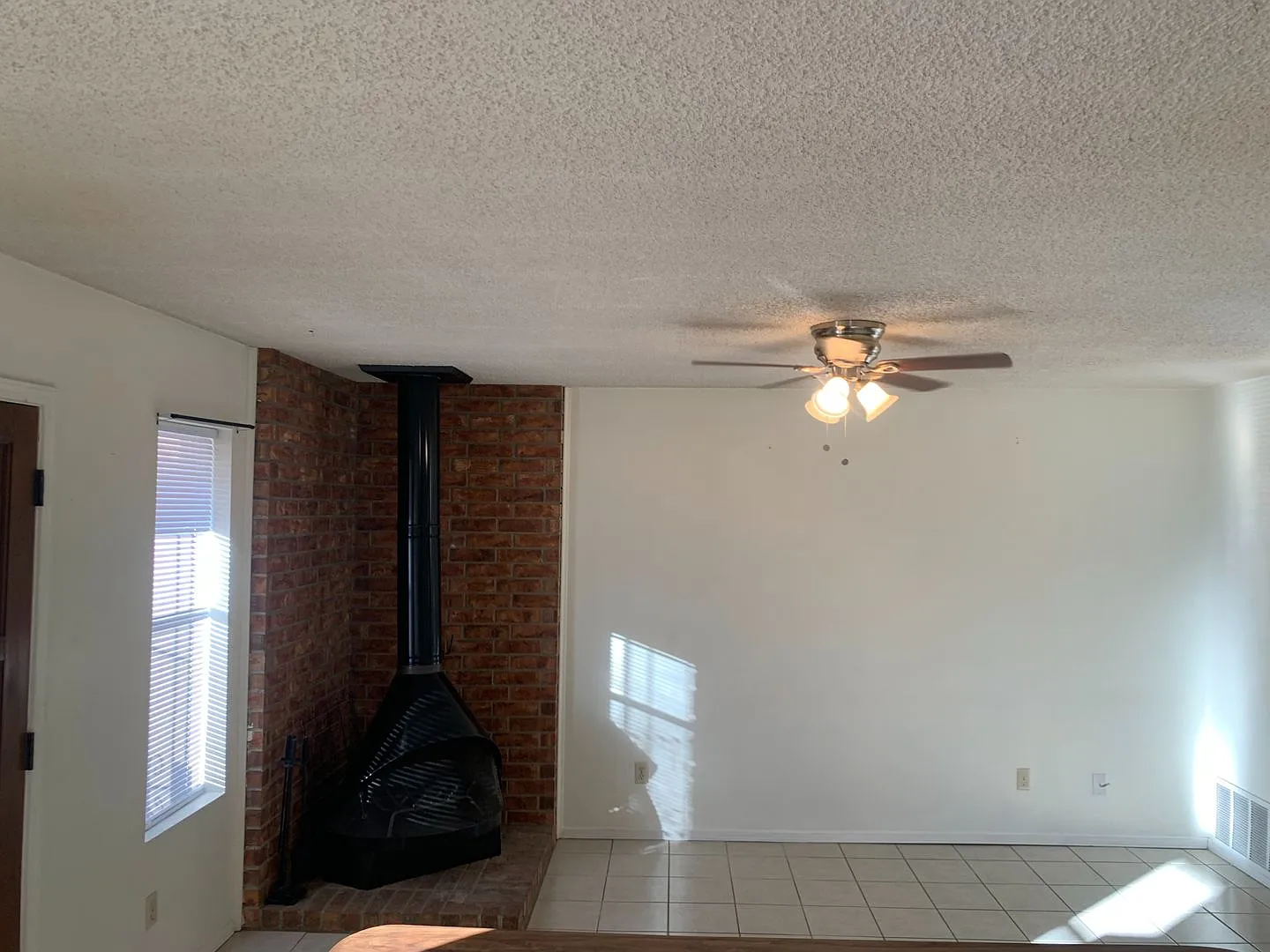2604 Miguel Pl — Photo 4