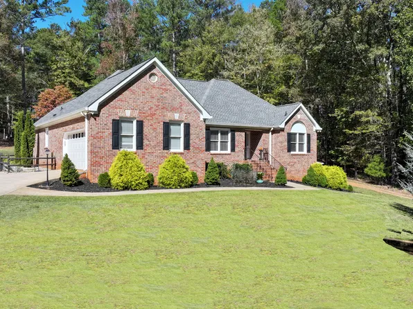 482 Buck Trl, Hoschton, GA 30548