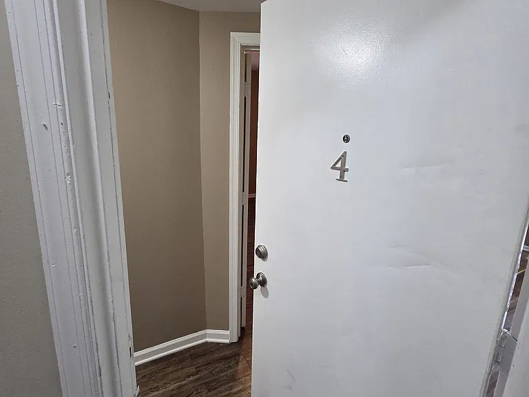 Apartment 4