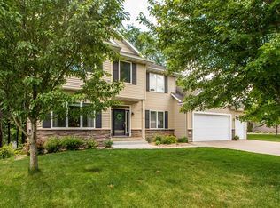 2767 Rocky Creek Ln NE, Rochester, MN 55906