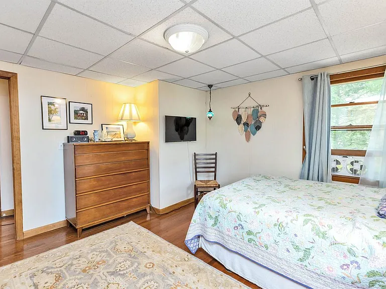 16 Clark Ave — Photo 33