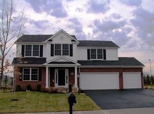 560 Apple Valley Cir, Delaware, OH 43015