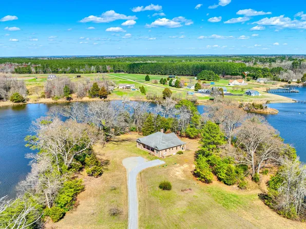 320 Pine Rd, Hague, VA 22469