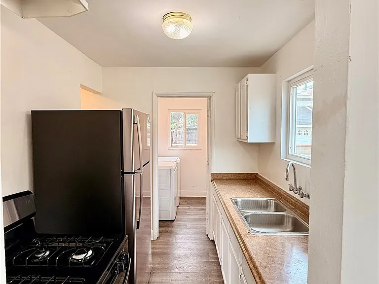 813 E Nocta St — Photo 4