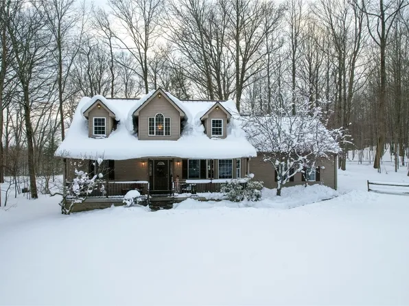 7083 Sterrettania Rd, Fairview, PA 16415