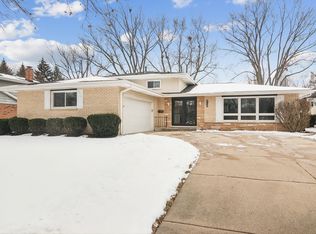 521 E Balsam Ln, Palatine, IL 60074