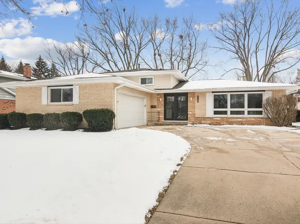 521 E Balsam Ln, Palatine, IL 60074