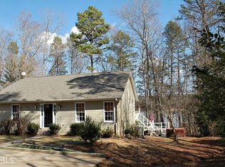 8 Hickory Hill Ln, Martin, GA 30557