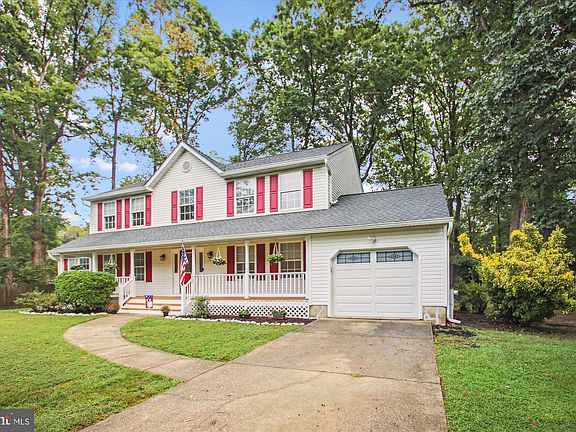 3rd image of 973 Woodland Cir