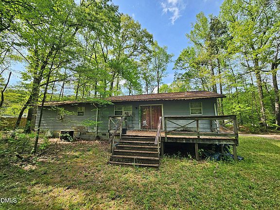 3rd image of 2921 Carolyn Dr