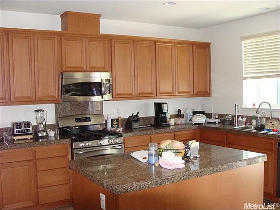 5th image of 15917 Crescent Park Cir