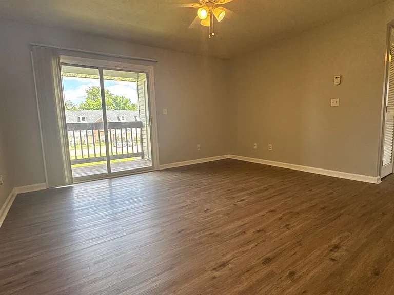 4103 Blue Lick Ct #7 — Photo 10