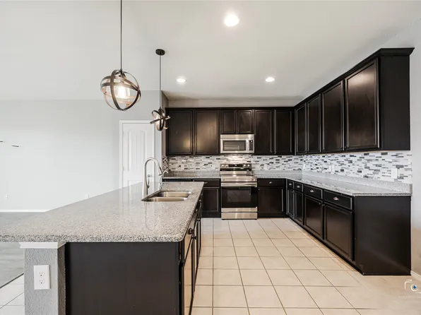 3428 Wavecrest Ln, Denton, TX 76208