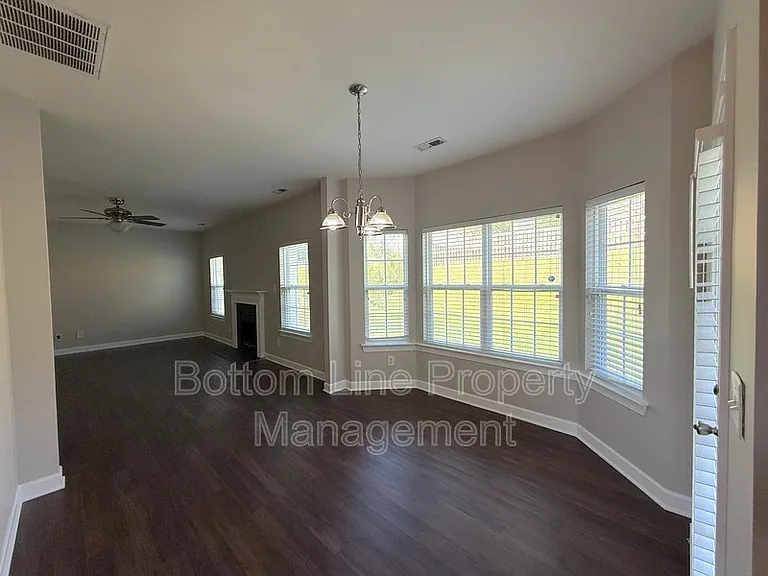 2910 Watercrest Dr NW — Photo 9