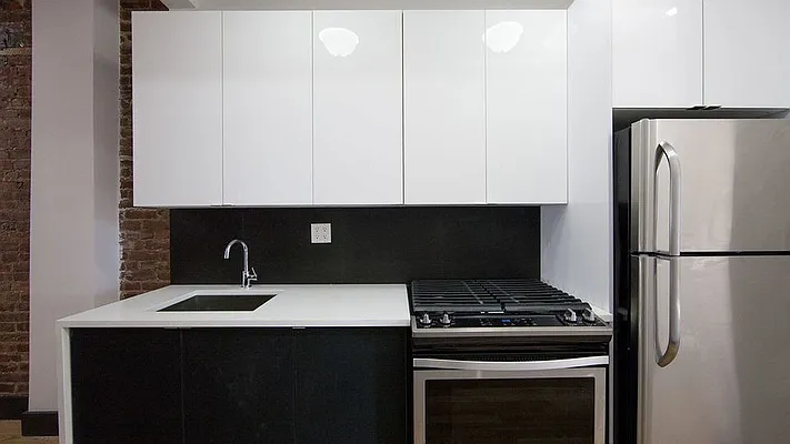 Rented by Nooklyn NYC LLC | media 82