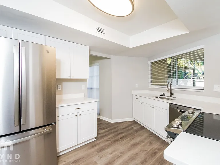 3929 Oak Hammock Dr — Photo 3