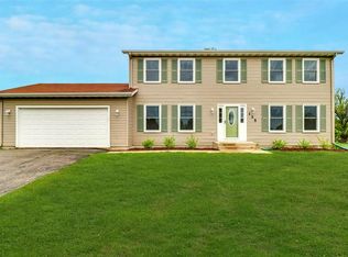 135 N Hickory St, Cortland, IL 60112